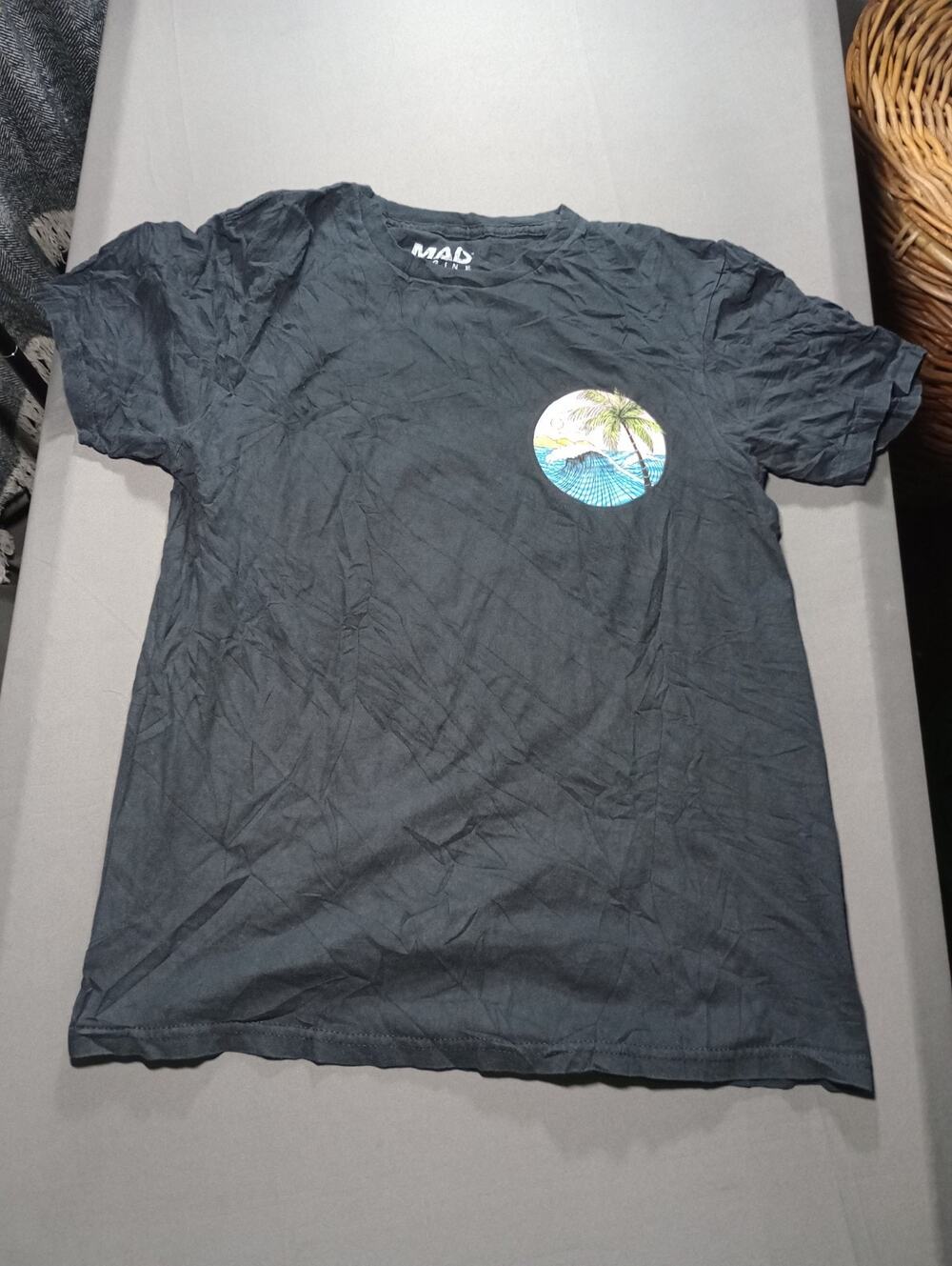 Mad Engine Distressed T Shirt Women's Size Small